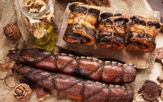 Пушене на свинска мас у дома: най-добрите рецепти за готвене